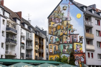 Residential buildings in Düsseldorf-Bilk, Merowingerstraße, mural entitled Wirtschaftswunder, since