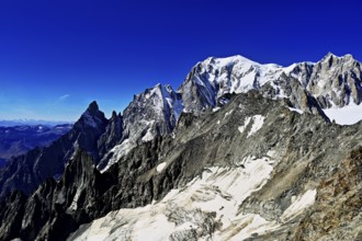 From left, the mountains l'Aiguille Noire de Peuterey, L'Aiguille Blanche de Peuterey, Mont Blanc,