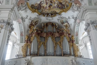 St. George and James Catholic Church, interior view, organ, Isny, Allgäu, Baden-Württemberg,