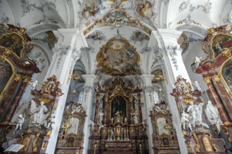 Catholic Church of St. George and James, interior view, altar area, Isny, Allgäu,