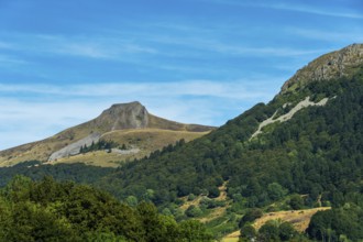 Auvergne Volcanoes Regional Park. La Banne d'Ordanche culminate at 1515m . Puy de Dome. Auvergne