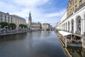 View over the Kleine Alster to Hamburg City Hall, Jungfernstieg, Hamburg, Germany
