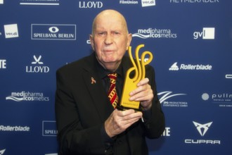 Lutz Mackensy - Award winner The Voice, DEUTSCHER SCHAUSPIELPREIS 2025, Red Carpet at PULLMAN