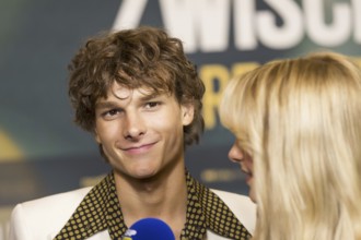 Mason Thames on the red carpet for the special screening of All das Ungesagte zwischen uns -