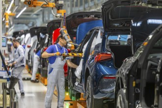 Electric car production in the assembly halls of VW in Zwickau, Zwickau, Saxony, Germany