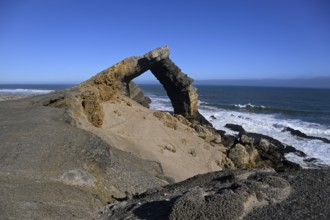 Arch rock, 55 metre high limestone arch, restricted diamond area, near Lüderitz, Karas region,