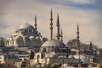 Rüstem Pasha Mosque and Suleymaniye Mosque on the third hill in Eminönü, Istanbul, Turkey
