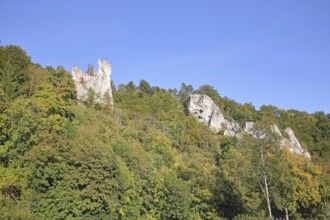 Broken Gutenstein, Neugutenstein and rock formations, rock cliff, rocks, forest, landscape, autumn