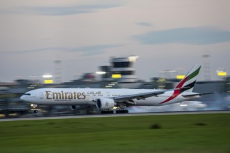 Emirates Boeing 777-300, lands at Düsseldorf Airport, North Rhine-Westphalia, Germany