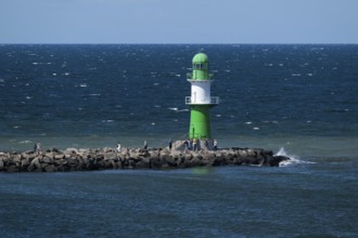 Green-white lighthouse, pier light west pier, waves, sea, Baltic Sea, Warnemünde, Rostock,