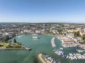 Harbour area, ferry port, marina, marina of Romanshorn with Seepark and the incoming ferry MF