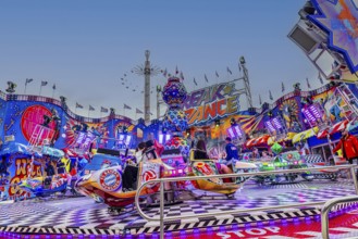 Oktoberfest attraction, Break Dance at a standstill, Festwiese, Theresienwiese, Oktoberfest,