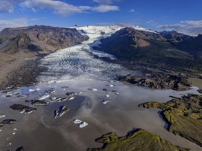 Ice floes, glacier, glacier tongue, glacier lake, sunny, morning mood, mountains, reflection,
