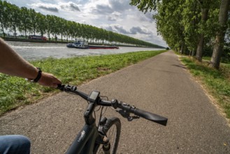 The Amsterdam-Rhine Canal, Amsterdam-Rijnkanaal, 72 km long, artificial waterway, connects the