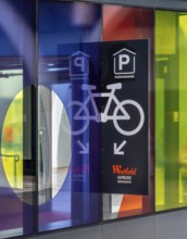 Westfield, access to the bicycle car park and the architecture at the new Hamburg shopping centre,