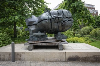 Sculpture The head of Invention by Eduardo Paolozzi, Design Museum London, Kensington, London,