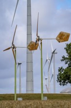 Mini wind turbines, from the Dutch company Ecoways EAZ wind turbine, produces up to 15 kW power and