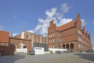 Ernestine School and archway to the entrance of the European Hansemuseum, Old Town, Lübeck,
