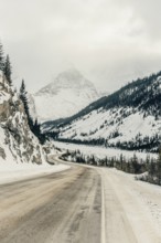 Winter road trip on the Icefields Parkway with lots of snow and ice, Banff National Park, Jasper