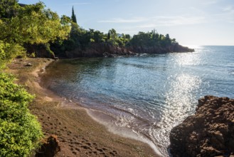 Picturesque beach and red rocks, Calanque Notre Dame, Saint-Raphaël, Massif de l'Esterel, Esterel