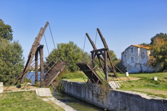 Wooden drawbridge, Pont de Langlois, Arles Bridge, Van Gogh Bridge, Arles, France