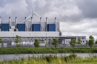 The Google Datacenter, data centre in Eemshaven, on over 44 hectares, is being expanded, powered by