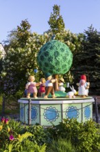 Summer version of the music box with figures by Wendt & Kühn in the centre of Grünhainichen,