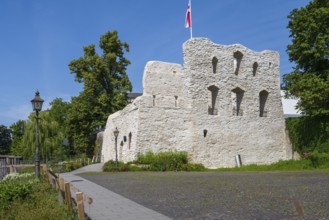 Castle ruins, Bad Lippspringe, climatic health resort, North Rhine-Westphalia, Germany
