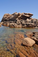 Granite rocks on the coast, Cote de Granit Rose near Ploumanac'h, Cotes-d'Armor, Brittany, France