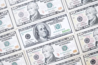 US dollar notes, 10 dollars, 100 dollars, banknotes