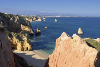 Beach and rocky coast, Praia do Camilo, Lagos, Algarve, Portugal