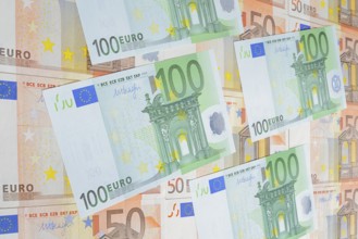 100 and 50 euro banknotes