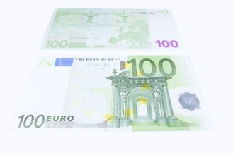 100 euro banknotes, 100 Euro, on white background