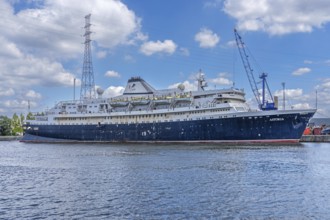 Astoria, cruise ship originally transatlantic ocean liner MS Stockholm, to be dismantled by ship