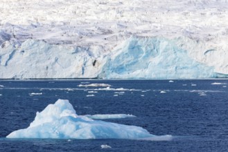Glacier tongue, ice, break-off edge, sea, Lillienhöökbreen, Spitsbergen, Svalbard
