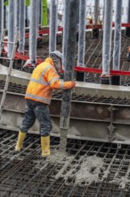 Concreting, concreting the foundation of a wind turbine, more than 600 cubic meters of concrete