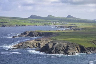 Coast with cliffs in the background An TriÃºr DeirfÃ©ar (The Three Sisters), Clogher, Kerry,