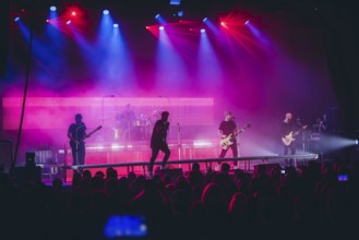 Singer Christoph von Freydorf from Emil Bulls live on X-Mas Bash Tour 2025 at Huxley's New World in