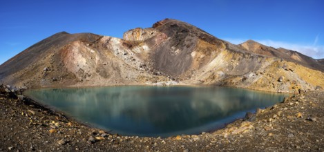 One of the Emerald Lakes and Red Crater, Panorama, Tongariro alpine crossing, Tongariro National