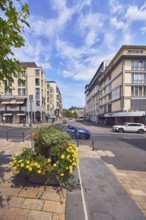 Pedestrian zone, residential and commercial buildings, general architecture, barrier bollard,