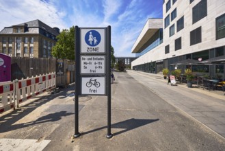 Pedestrian zone, traffic sign pedestrian zone with additional sign loading and unloading free and