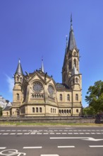 Ringkirche, Evangelische Ringkirchengemeinde, Neromanic style, architect Johannes Otzen, bike path,