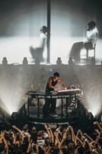 BUNT. live in the middle of it all tour at Berlin's Tempodrom on 21.11.2025