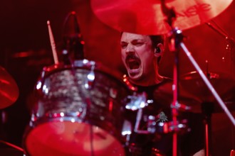 Labros G., drummer from 1000mods, live at Huxleys Neue Welt in Berlin on 03.12.2025