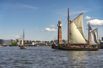 Landrath KÃ¼ster, oldest floating Finkenwerder Hochseekutter, arrival parade of ships and sailboats