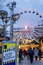 Video surveillance at the Christmas market in downtown Duisburg, KönigstraÃŸe, by a private