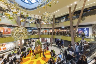 Christmas shopping at the Milaneo shopping center in Stuttgart. On the first weekend of Advent,