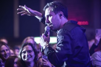 Max Giesinger live on People Tour 2025 in Berlin's Huxley's New World on 26.11.2025