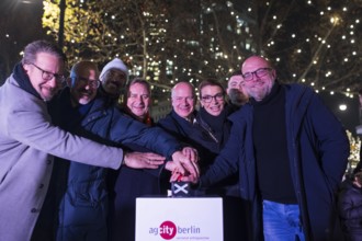 Kai Wegner, Governing Mayor of Berlin, together with the organizers, will turn on the Christmas