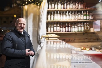 Kai Wegner, Governing Mayor of Berlin, at the Zillertaler RÃ¤ucherspreck stand at the